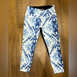 Victoria’s Secret knockout tie dye crop leggings.